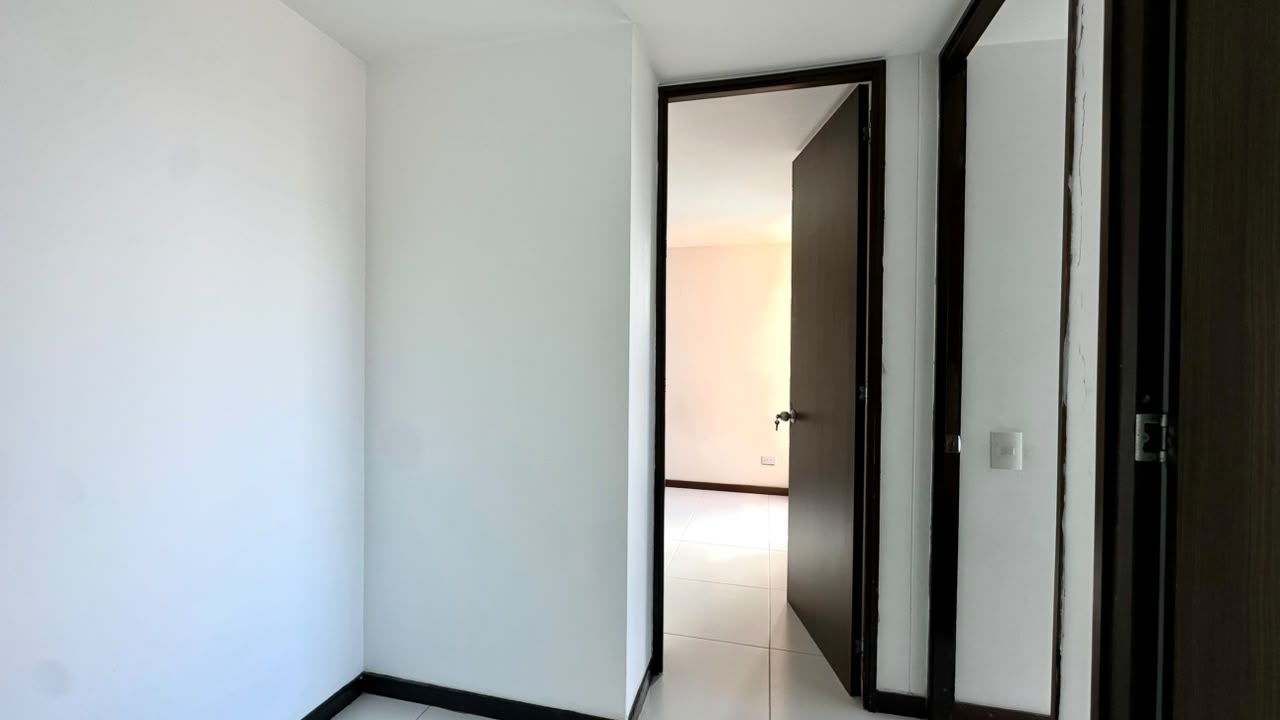 Apartamento en Arriendo. Loma del Barro. Envigado.