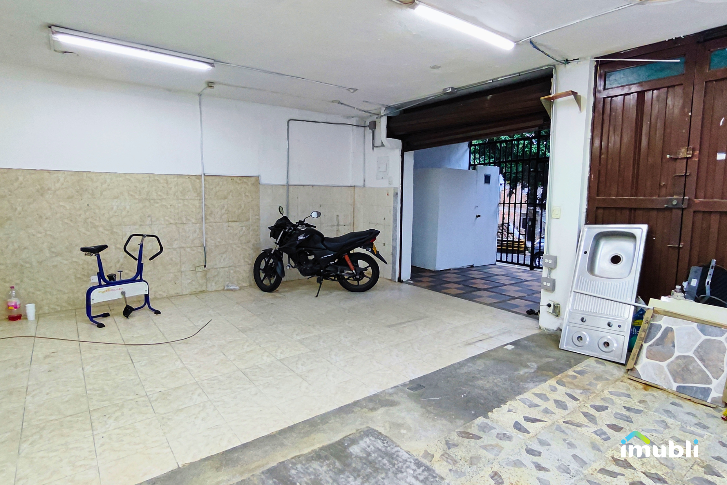 Local en Arriendo. Enciso, Medellín.