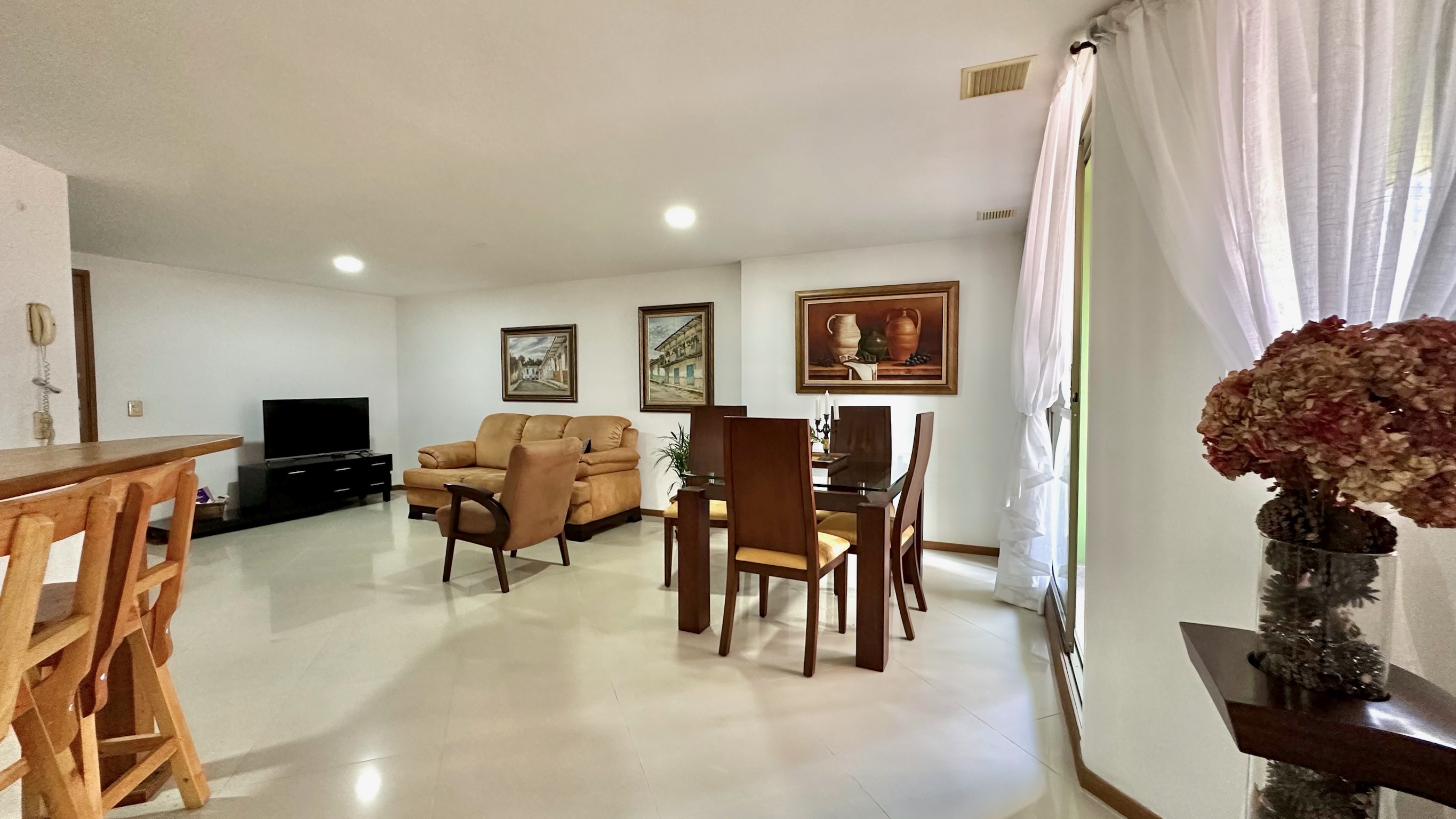 Apartamento en Venta. Sabaneta. Aves María.