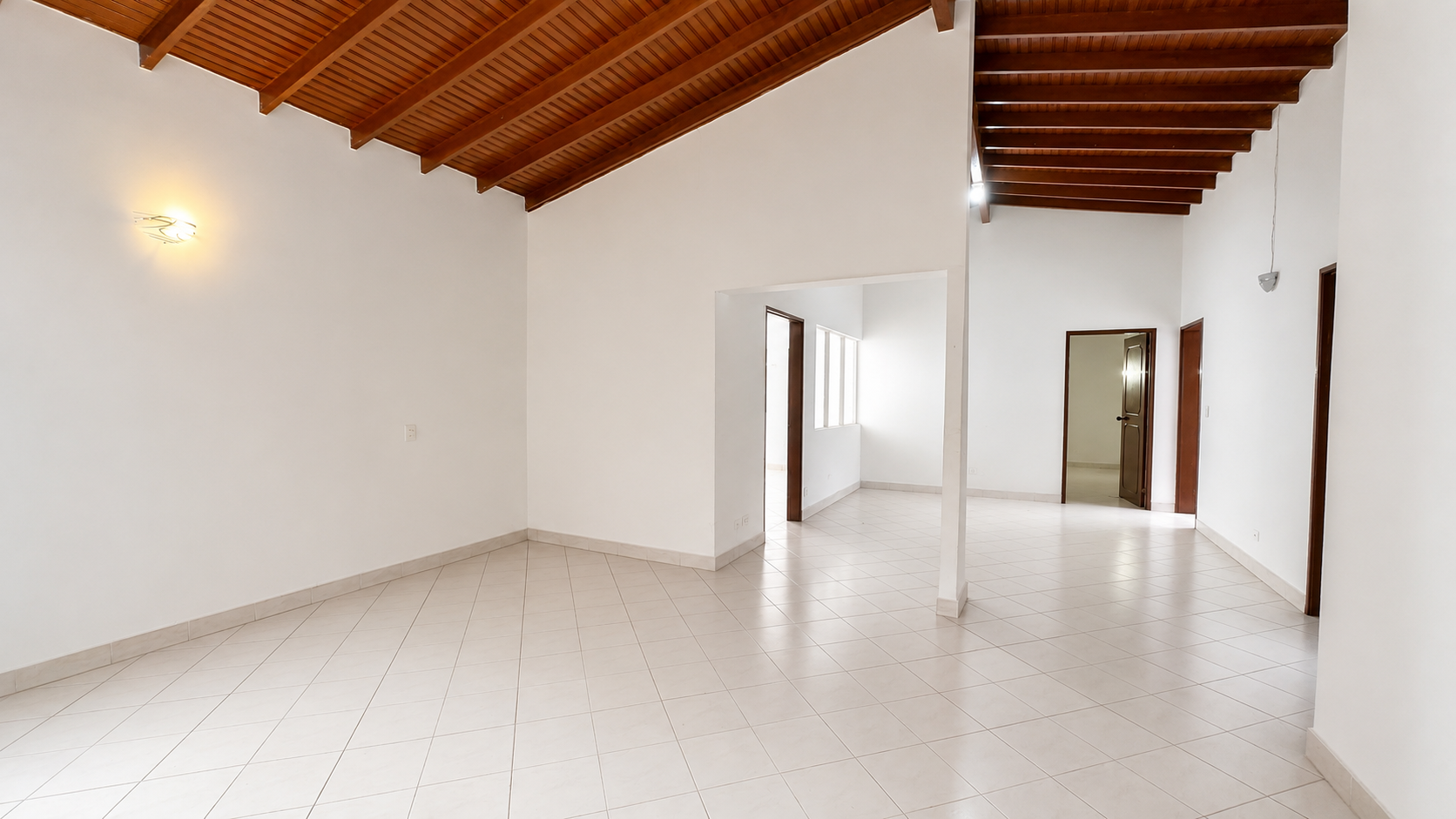 Casa Comercial En Arriendo. Belén Alameda, Medellín