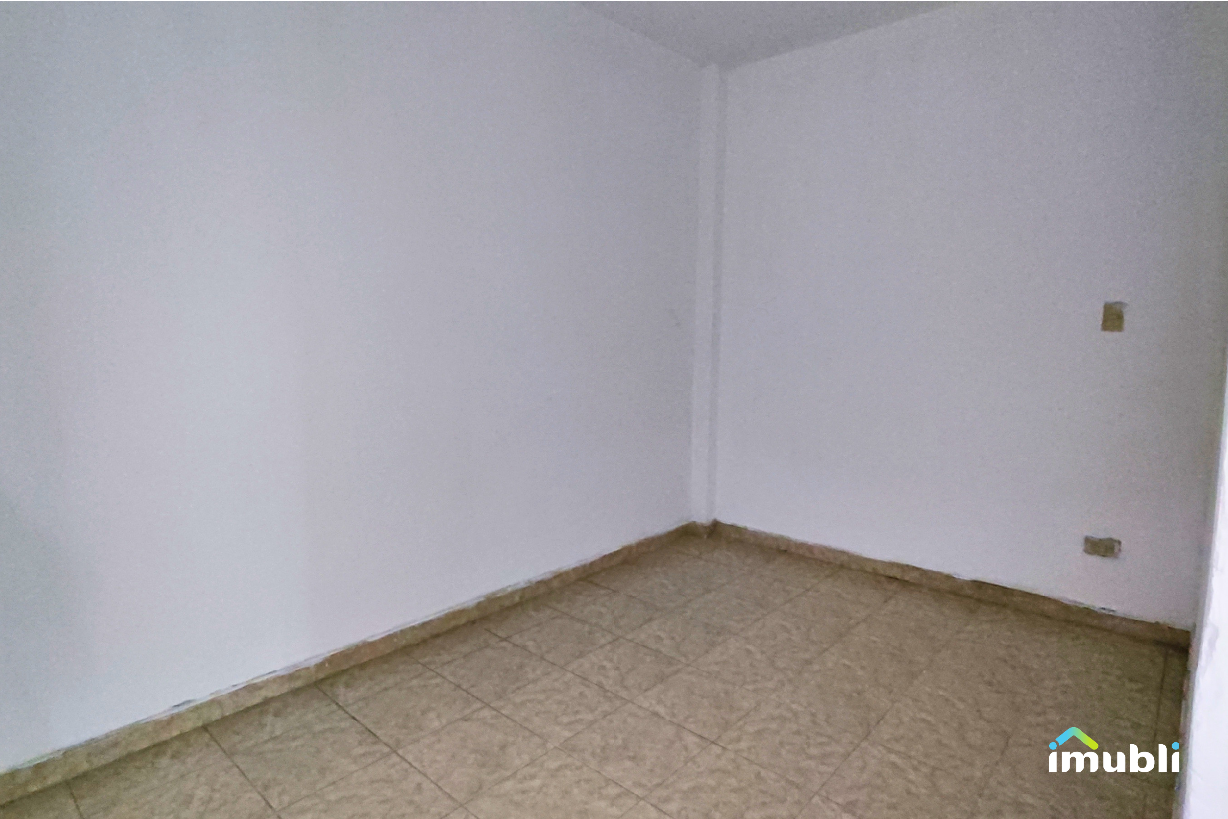 Local en Arriendo. Enciso, Medellín.