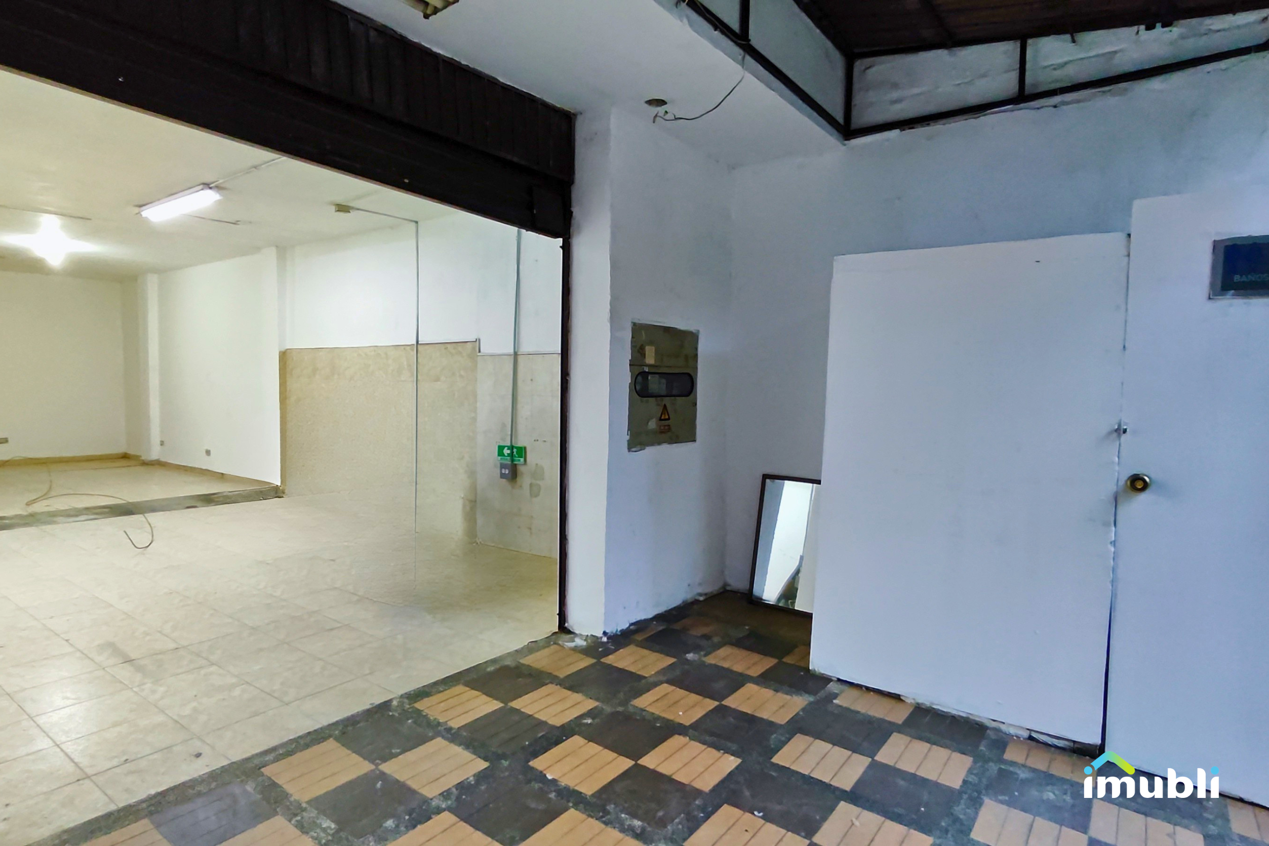 Local en Arriendo. Enciso, Medellín.