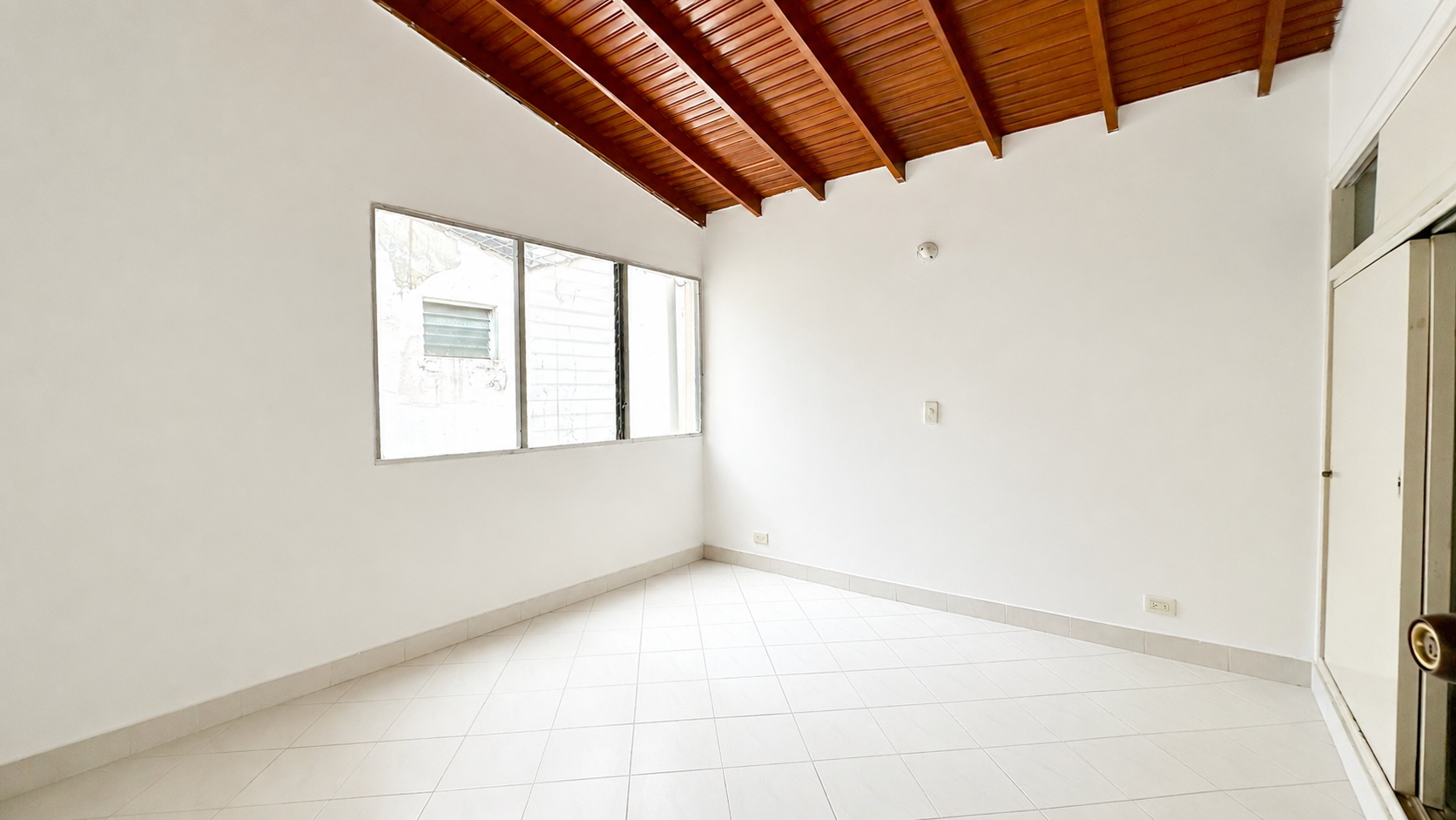 Casa Comercial En Arriendo. Belén Alameda, Medellín