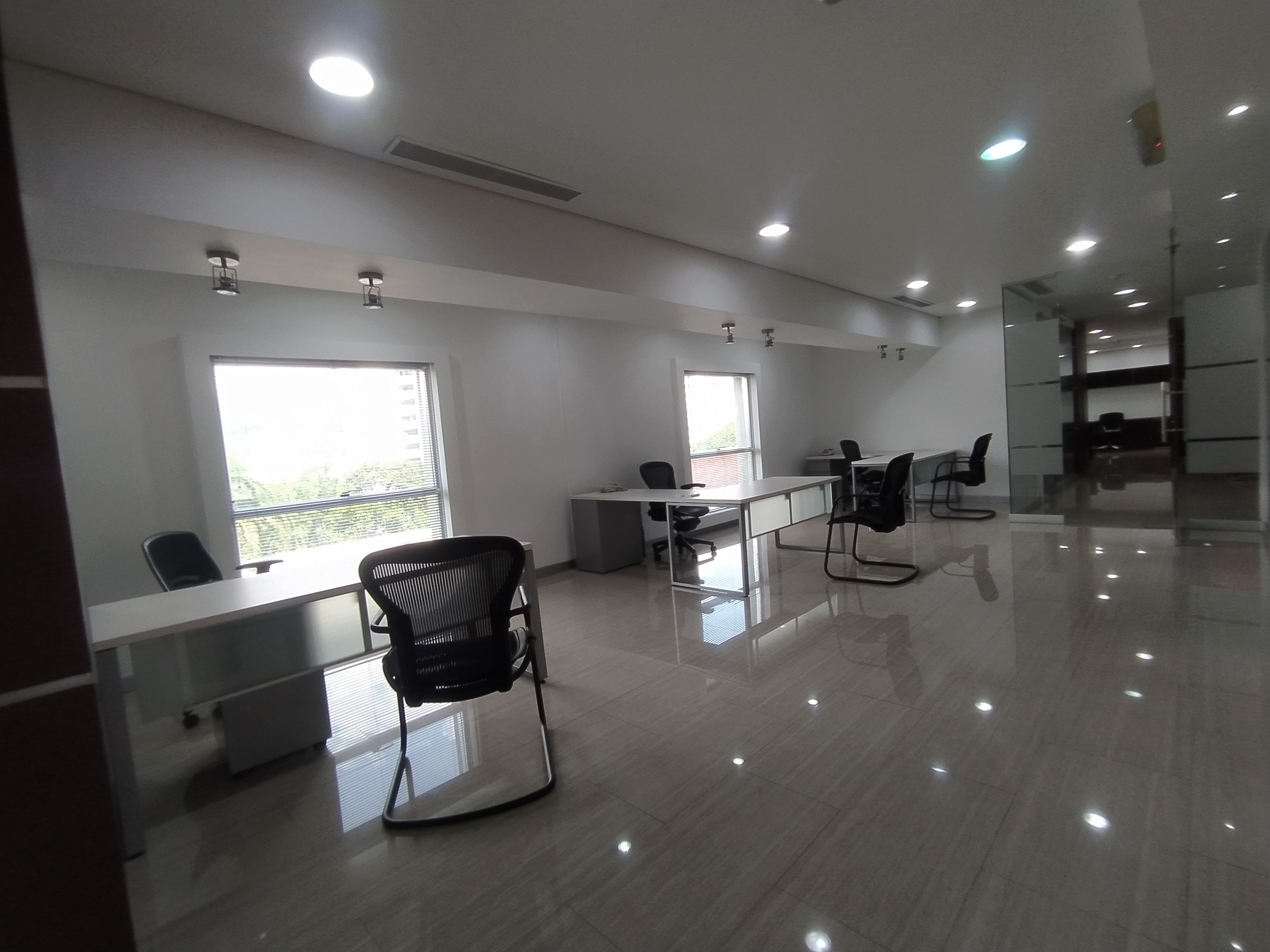 Oficina en Venta C.C. Cristal PE-9496200 - Foto 6