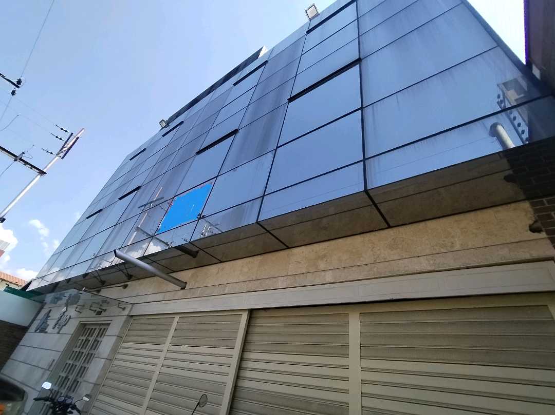 Edificio Comercial en Venta en El Viñedo EM-8370724 - Foto 1