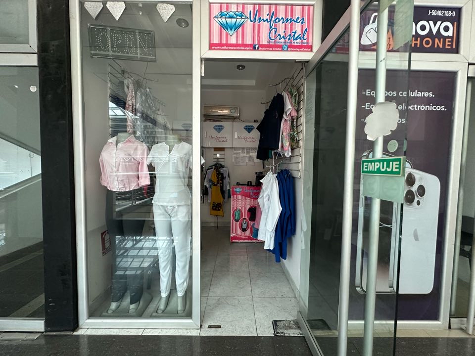 Local Comercial en Venta  Centro Cristal  Naguanagua MRR-7350271 - Foto 2
