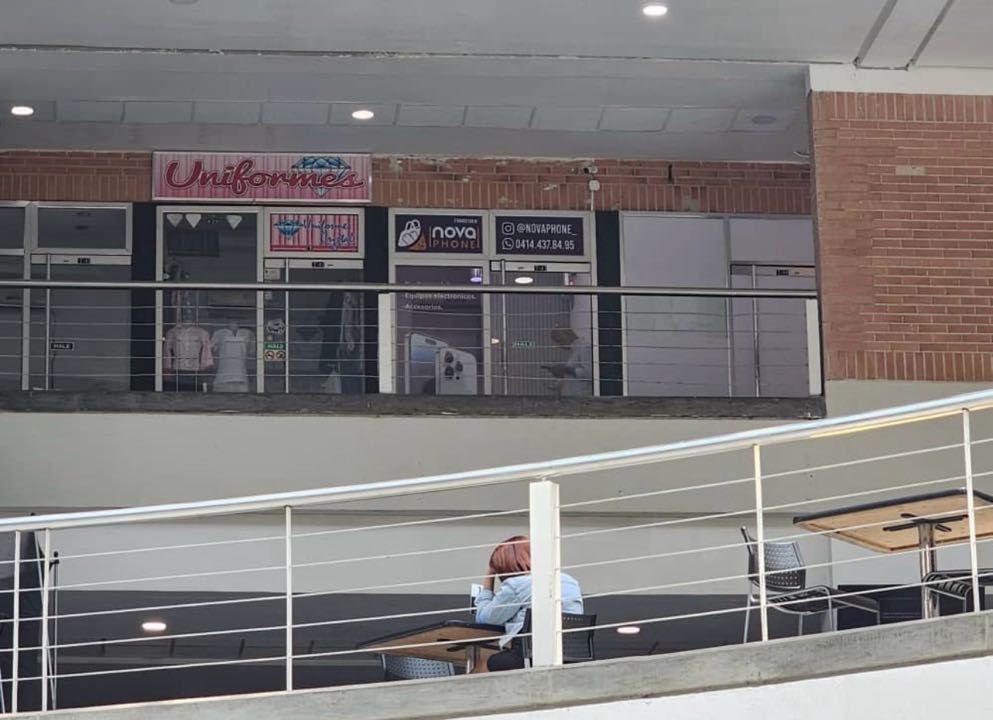 Local Comercial en Venta  Centro Cristal  Naguanagua MRR-7350271 - Foto 6