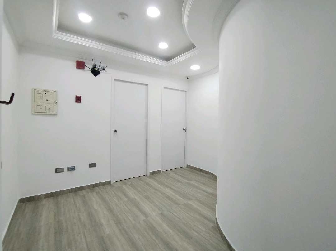 Consultorio Medico en Alquiler C.C.Profesional Paseo Tarbes.EM-8370766 - Foto 3