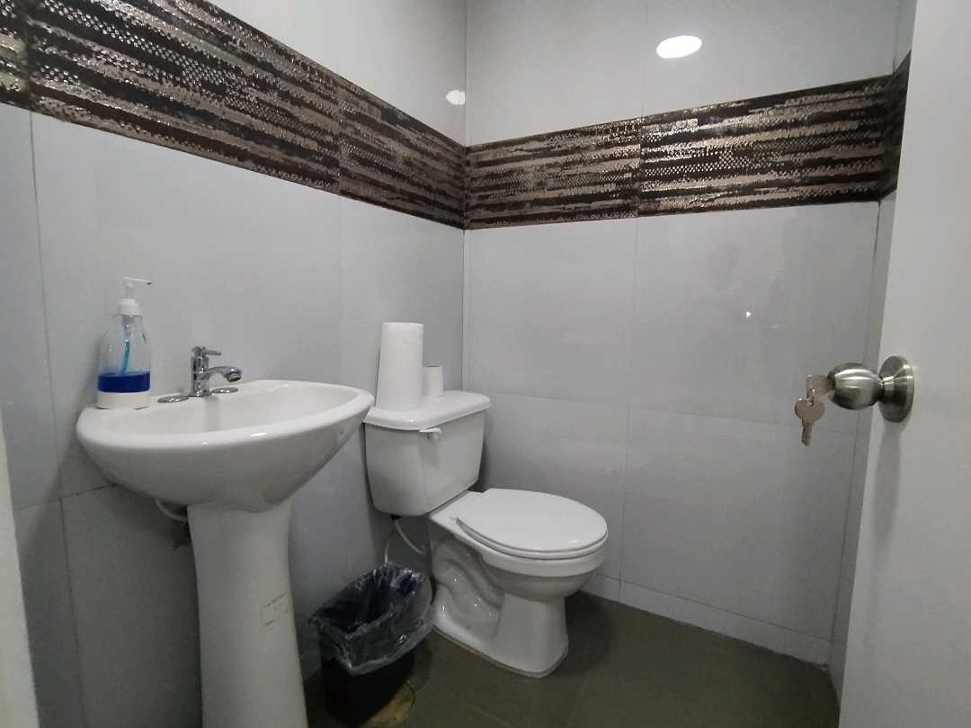 Consultorio Medico en Alquiler C.C.Profesional Paseo Tarbes.EM-8370766 - Foto 4