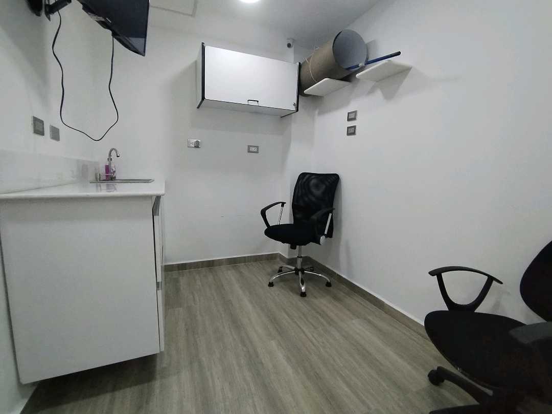 Consultorio Medico en Alquiler C.C.Profesional Paseo Tarbes.EM-8370766 - Foto 2