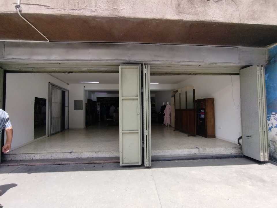 Local en venta Avenida Baralt  en el centro de Caracas OM-7123635 - Foto 1