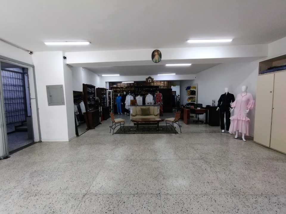Local en venta Avenida Baralt  en el centro de Caracas OM-7123635 - Foto 2