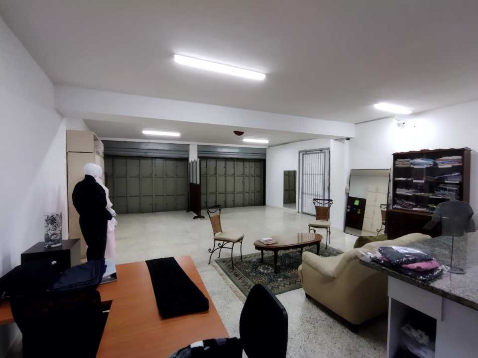 Local en venta Avenida Baralt  en el centro de Caracas OM-7123635 - Foto 3