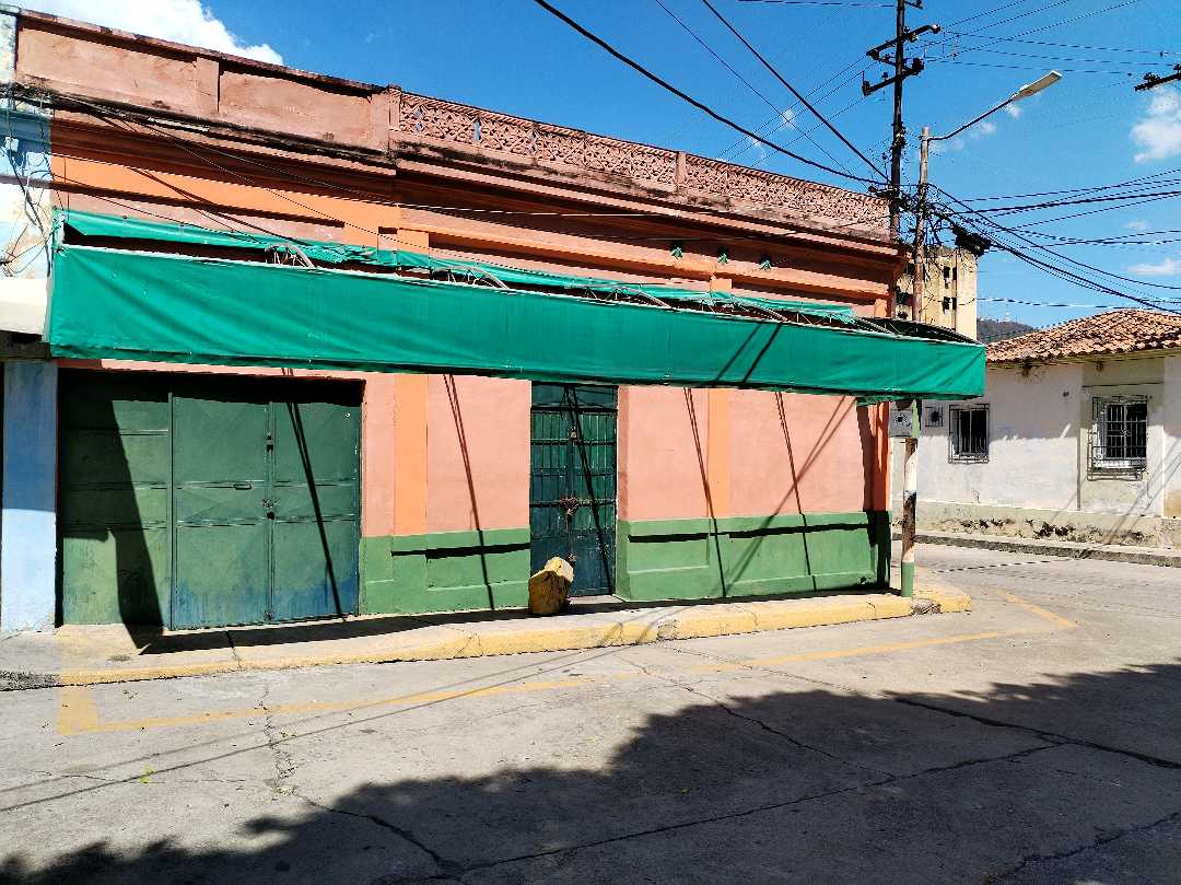 Casa en Venta con Local comercial EM-8370185 - Foto 3