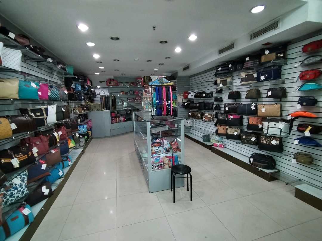 Local comercial en Alquiler en CC. Metropolis EM-8370243 - Foto 3