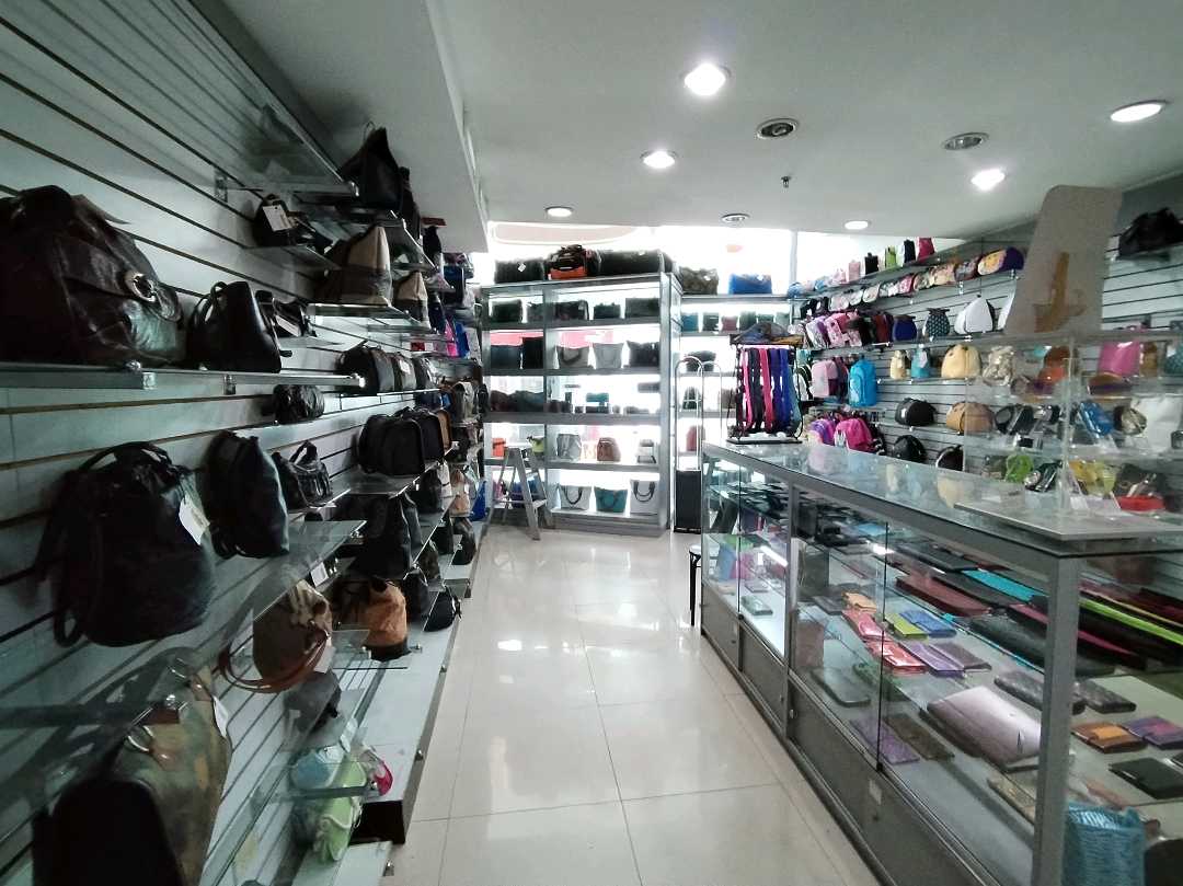Local comercial en Alquiler en CC. Metropolis EM-8370243 - Foto 4