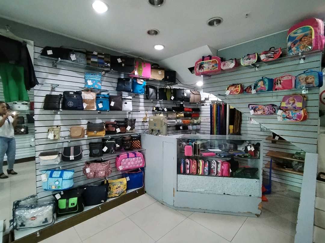 Local comercial en Alquiler en CC. Metropolis EM-8370243 - Foto 6
