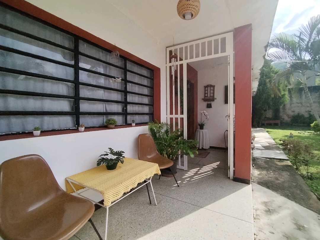 Casa en Venta en Las Palmas Urb. Camoruco Valencia EM-8370400 - Foto 8