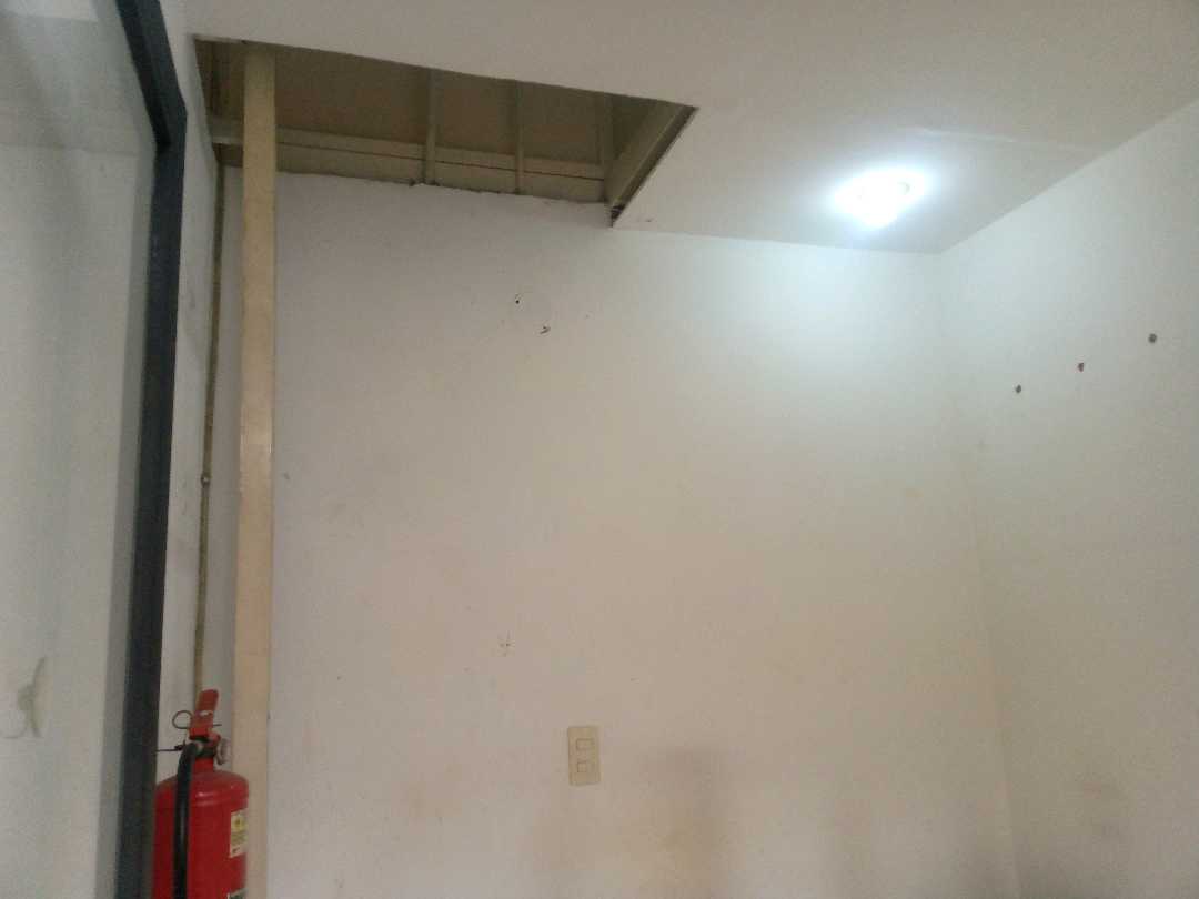 Local Comercial en Venta CC Gran Bazar Av. Lara DR-8116891 - Foto 5
