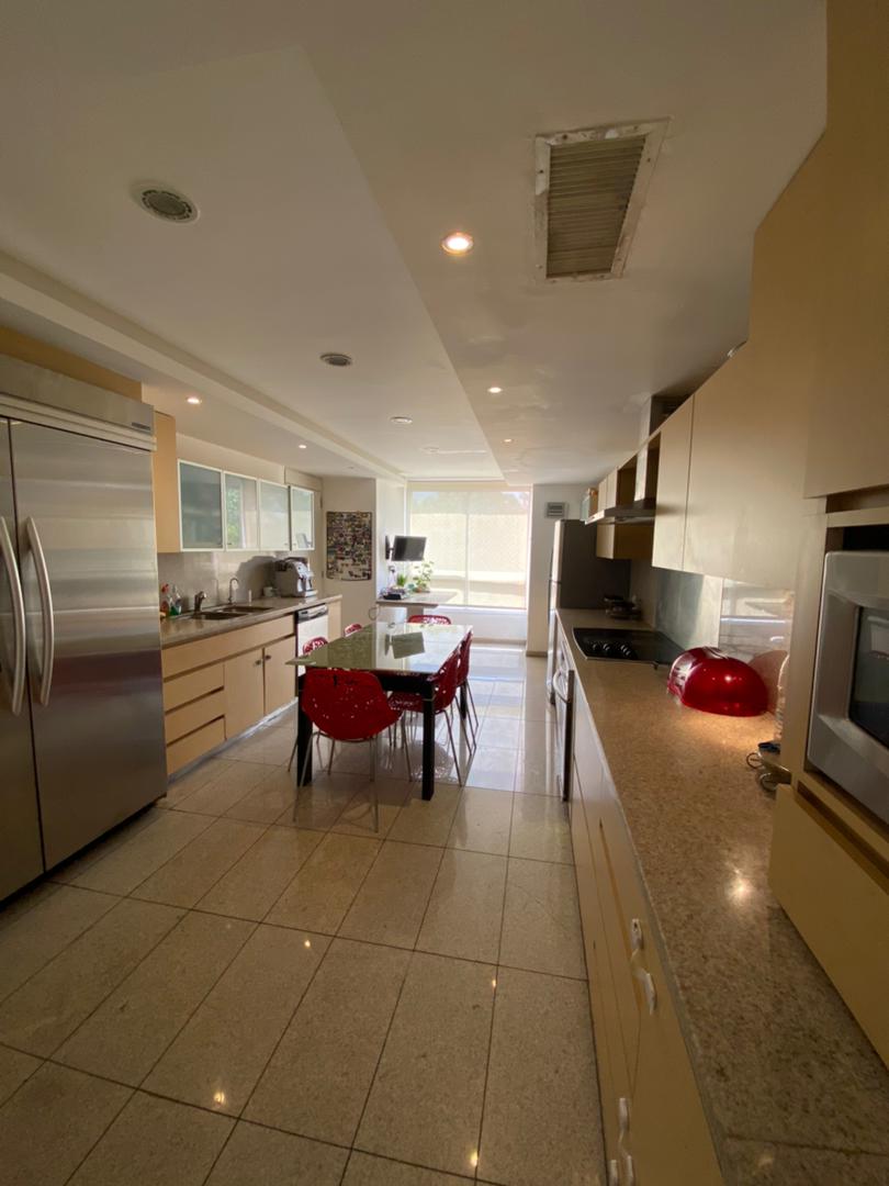 Se vende PH 540m2 Los Palos Grandes 7717 - Otras fotos