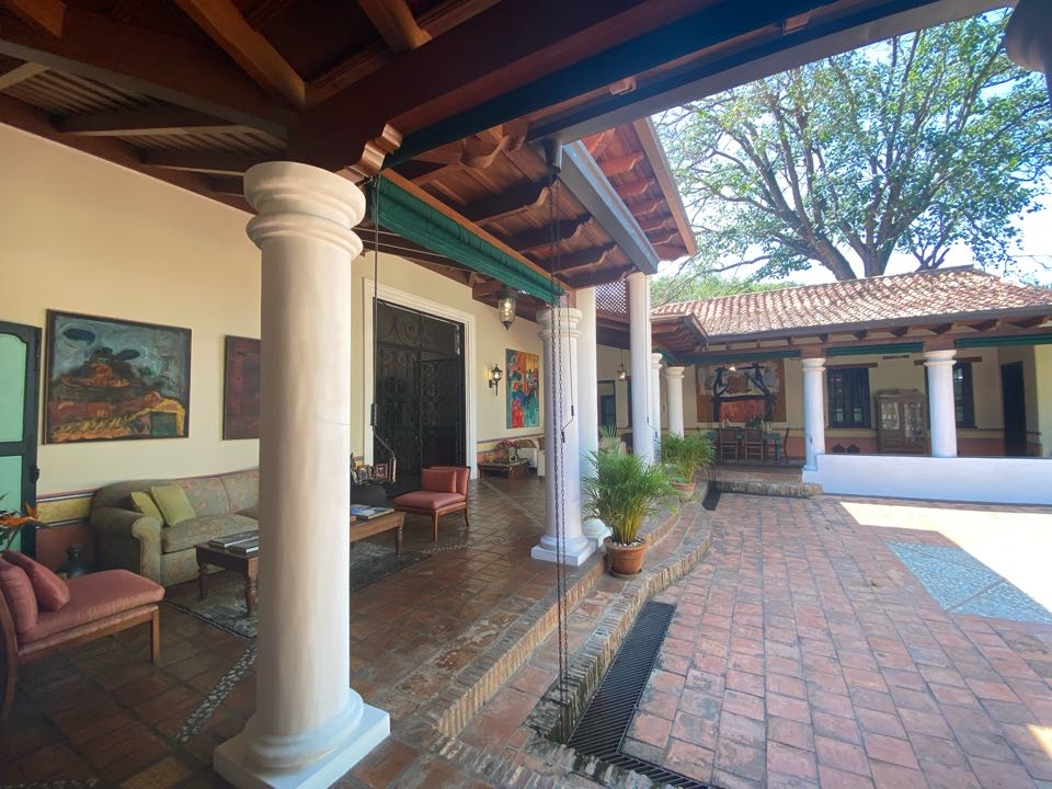 Se vende casa 1000m2 5h/6b/15p Los Chorros 4939 - Otras fotos