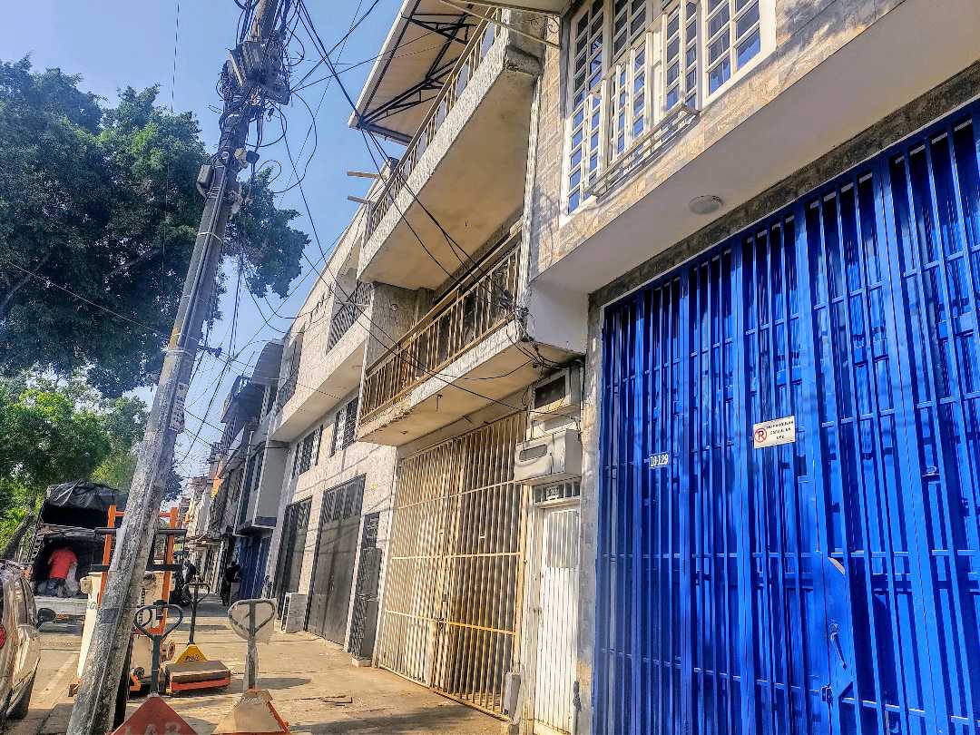 VENTA CASA TRIFAMILIAR COMERCIAL EL TRONCAL