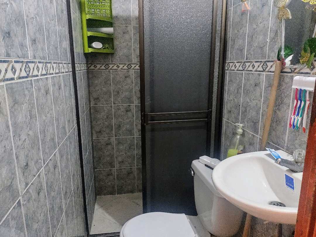VENTA CASA TRIFAMILIAR COMERCIAL EL TRONCAL AMB