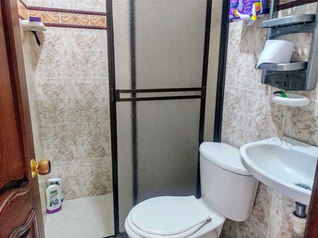 VENTA CASA TRIFAMILIAR COMERCIAL EL TRONCAL AMB