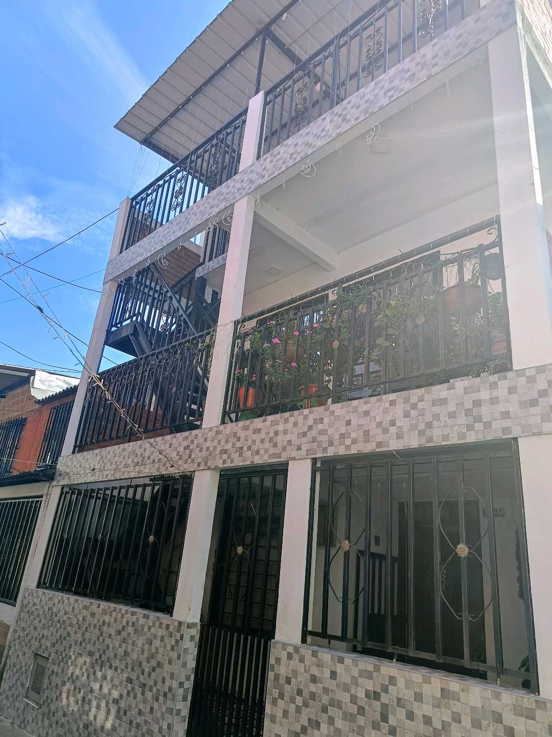 VENTA CASA BIFAMILIAR PEATONAL CIUDADELA DEL RIO