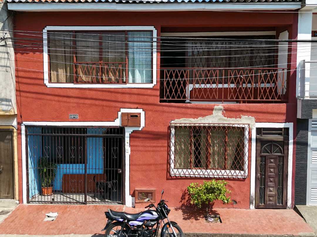 VENTA CASA ORIENTE LA FLORESTA