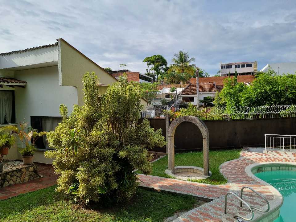 Vendo casa en ciudad jardín Cali W6853620 ISA