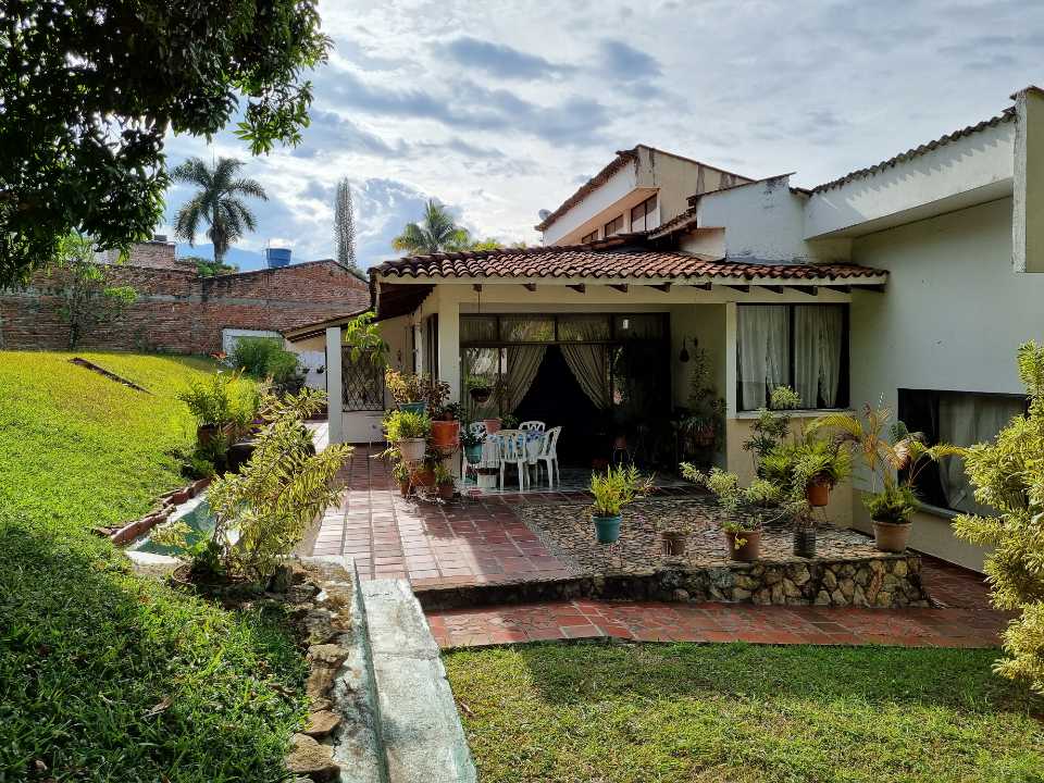 Vendo casa en ciudad jardín Cali W6853620 ISA