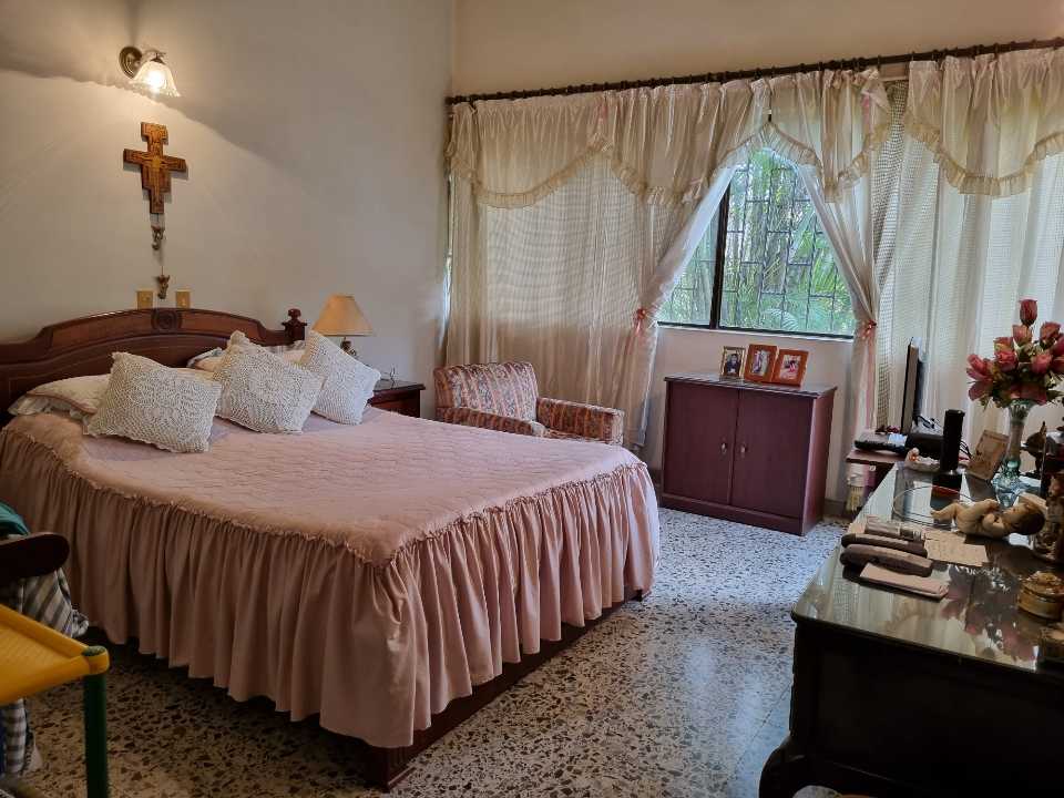 Vendo casa en ciudad jardín Cali W6853620 ISA