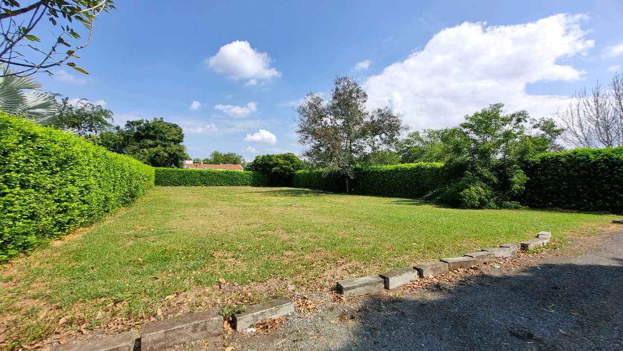 Venta de lotes campestres en condominio Guacari W8409730-ISA