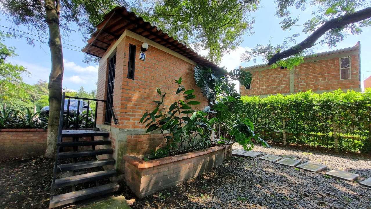 Venta de lotes campestres en condominio Guacari W8409730-ISA