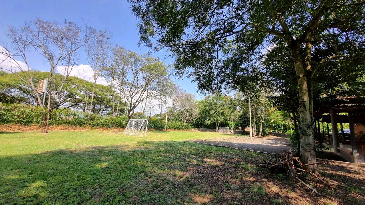 Venta de lotes campestres en condominio Guacari W8409730-ISA