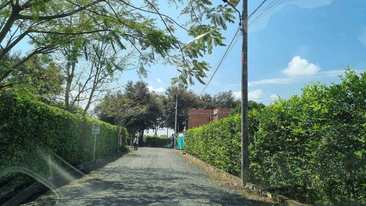 Venta de lotes campestres en condominio Guacari W8409730-ISA