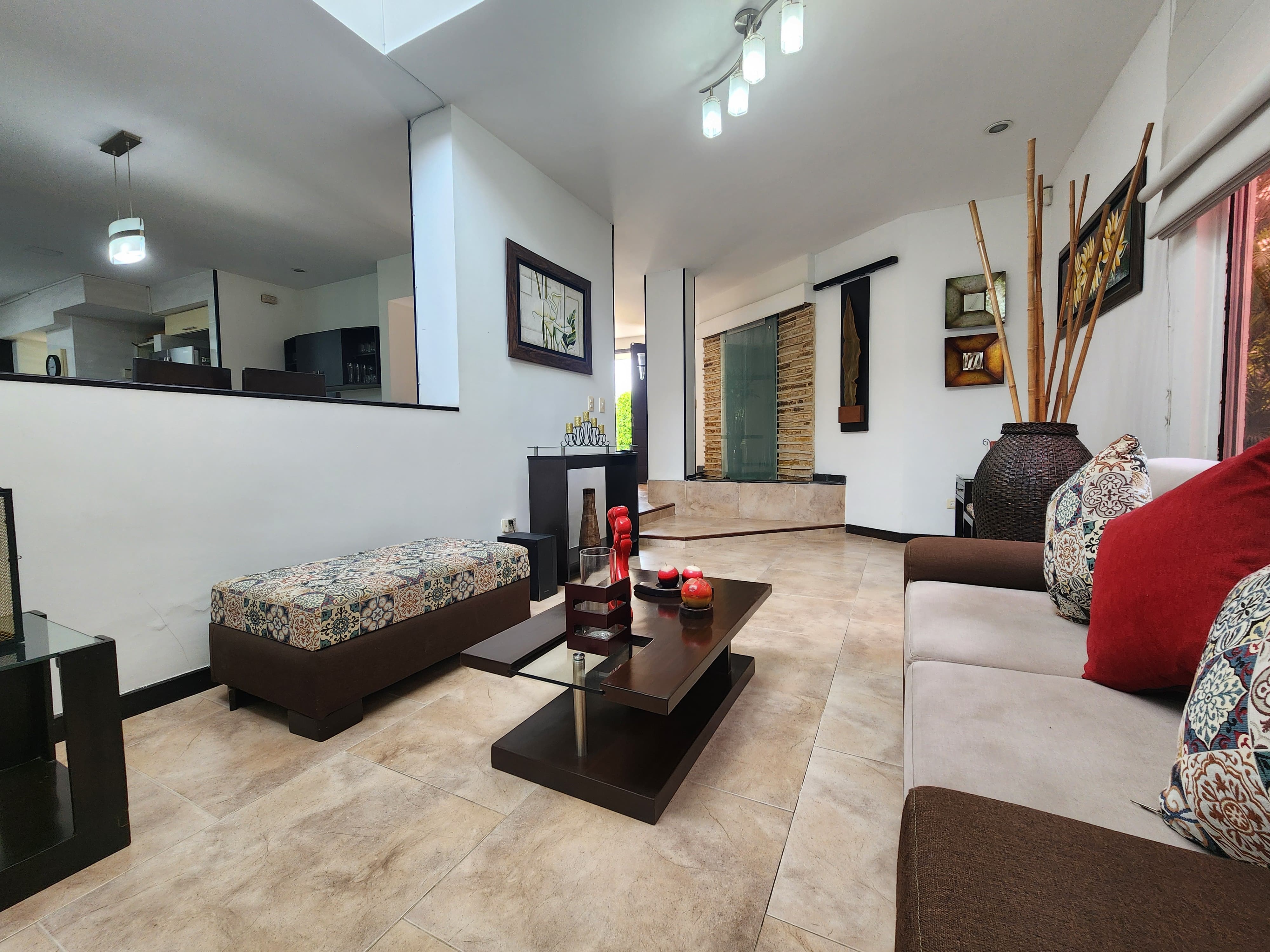 Vende casa en alfaguara Jamundí W8596822  AI