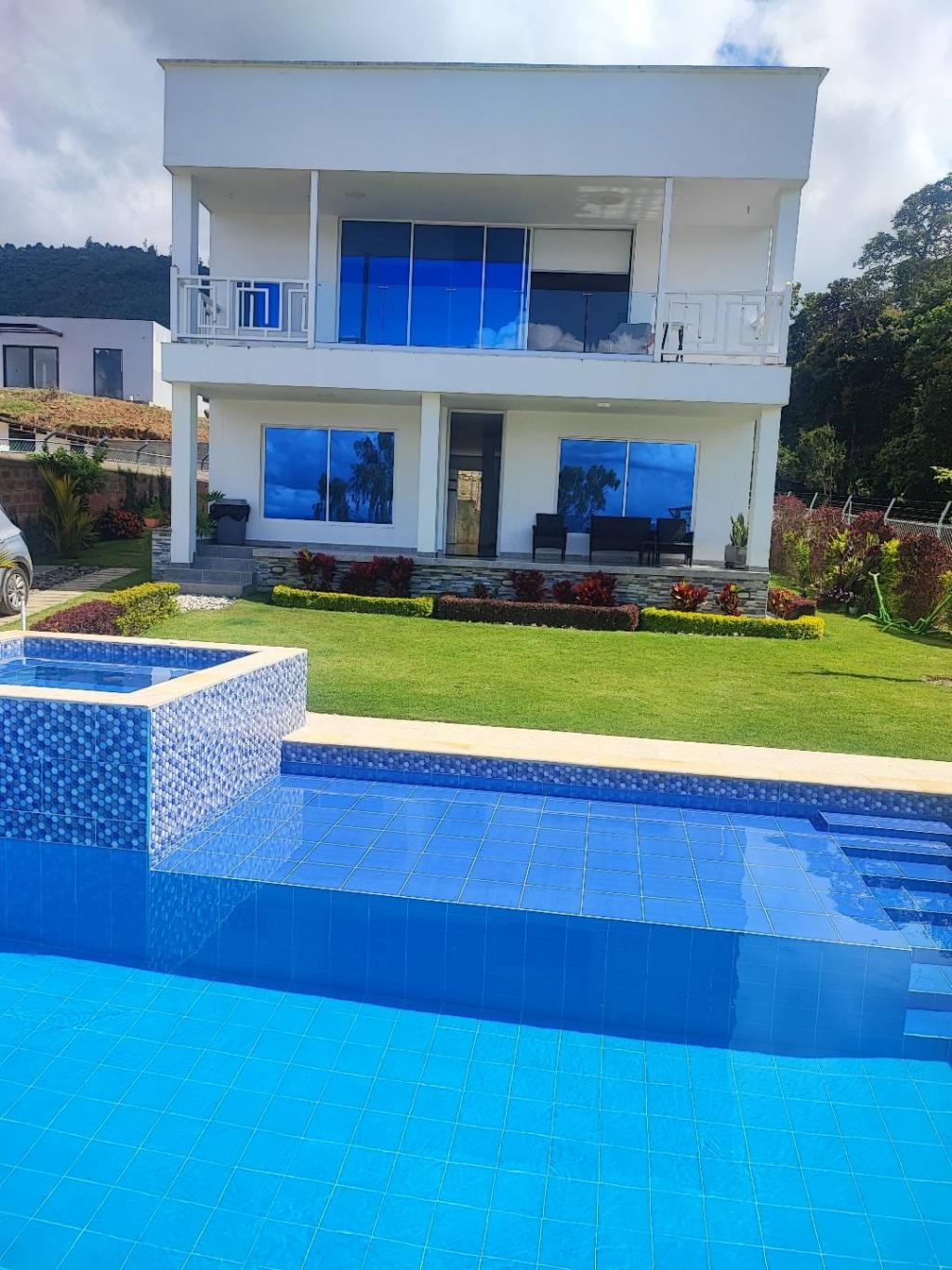 Casa campestre en Vender en Calima