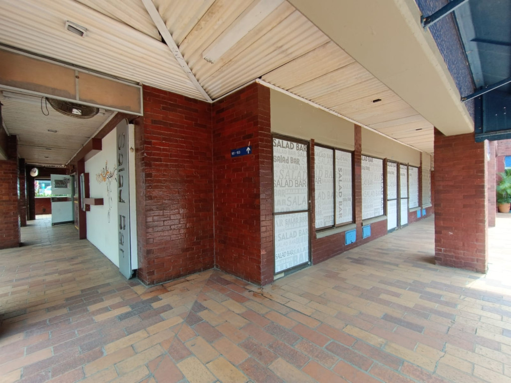 Arriendo local comercial en centro comercial la fontana