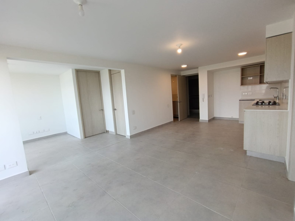 ARRIENDO APARTAMENTO EN VALLE DEL LILI - CALI