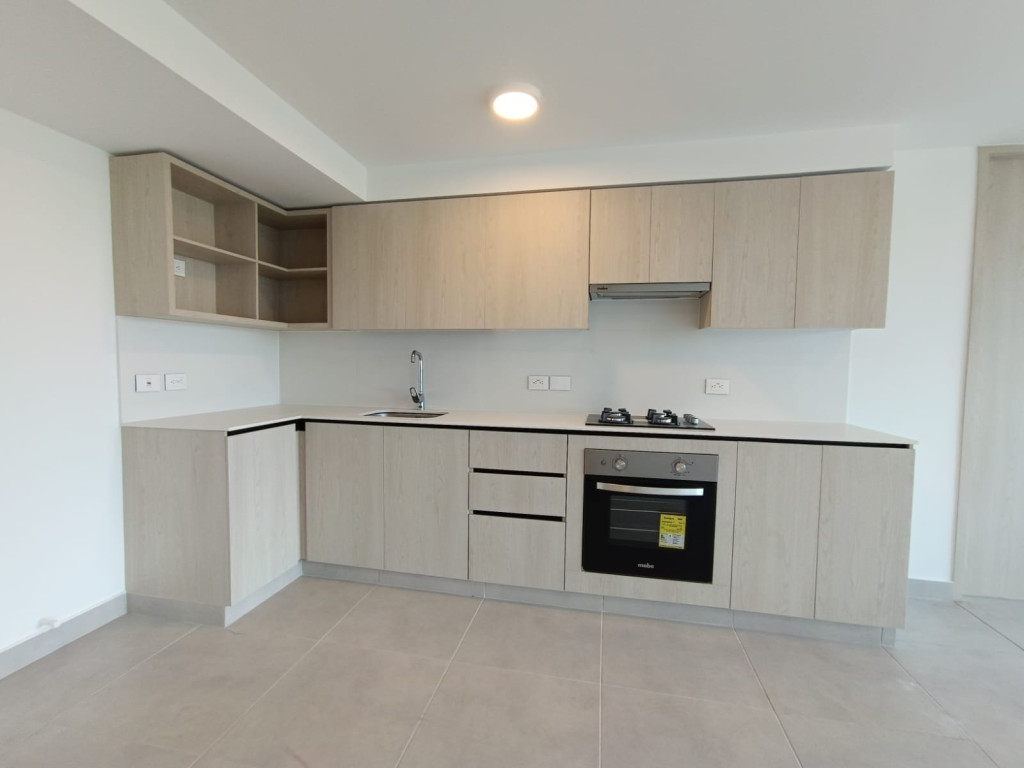 ARRIENDO APARTAMENTO EN VALLE DEL LILI - CALI