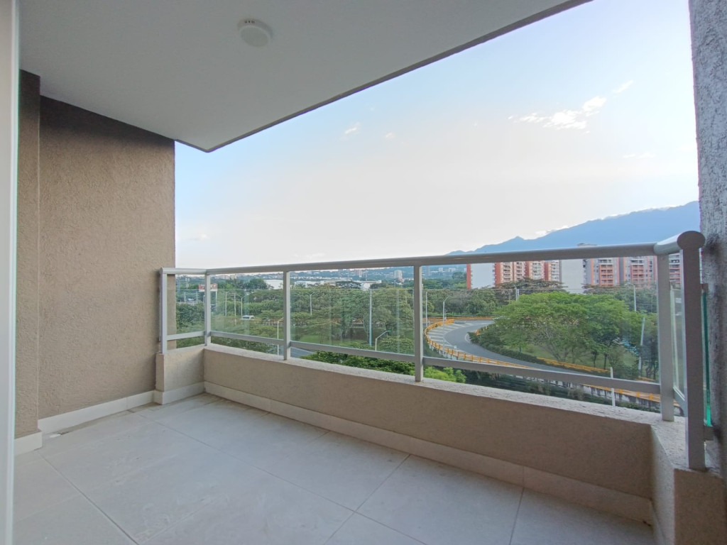ARRIENDO APARTAMENTO EN VALLE DEL LILI - CALI