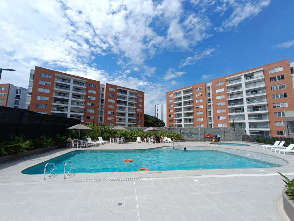 ARRIENDO APARTAMENTO EN VALLE DEL LILI - CALI
