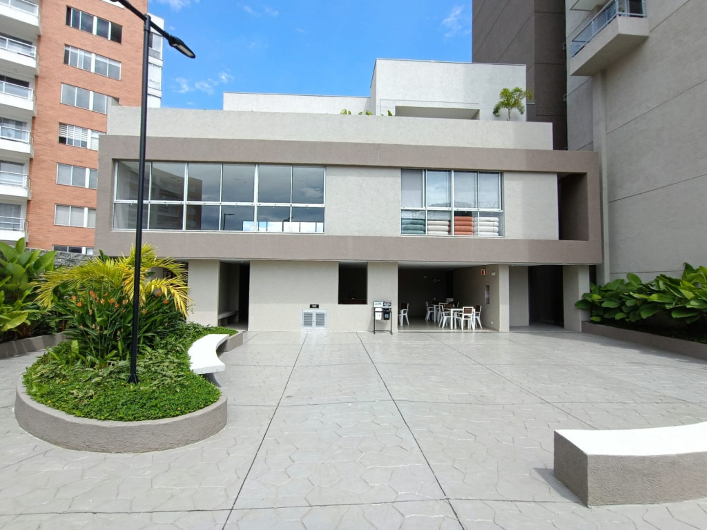 ARRIENDO APARTAMENTO EN VALLE DEL LILI - CALI