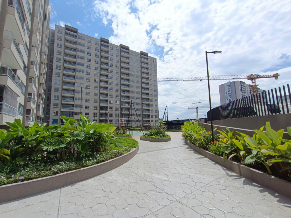 ARRIENDO APARTAMENTO EN VALLE DEL LILI - CALI