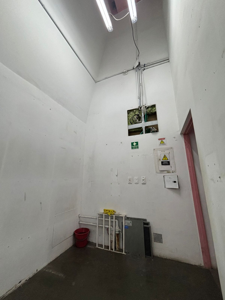 Arriendo local comercial en Unicentro