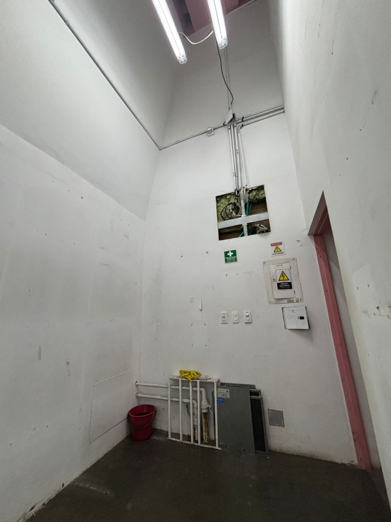 Arriendo local comercial en Unicentro