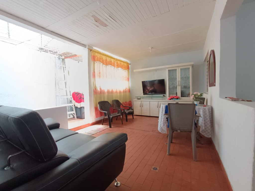 CASA EN VENTA PARA INVERSION AL NORTE DE CALI BARRIO PRADOS DEL NORTE