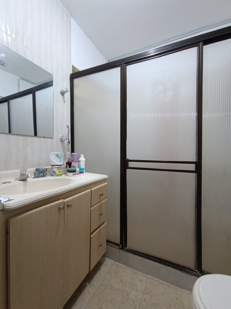 CASA EN VENTA PARA INVERSION AL NORTE DE CALI BARRIO PRADOS DEL NORTE